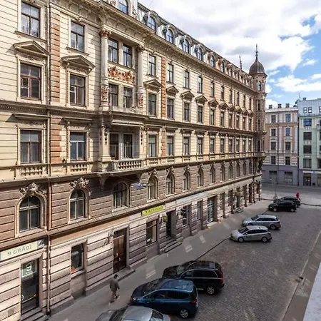 Kalnina Street Modern Studio In