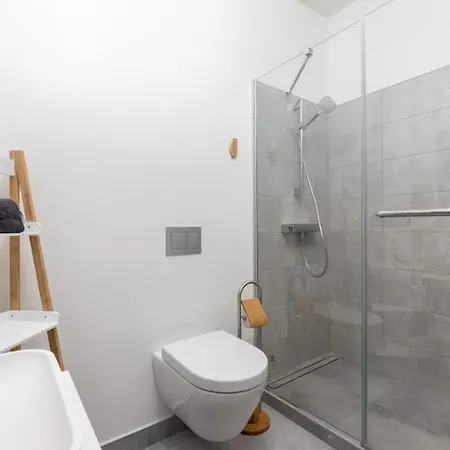 Kalnina Street Modern Studio In *